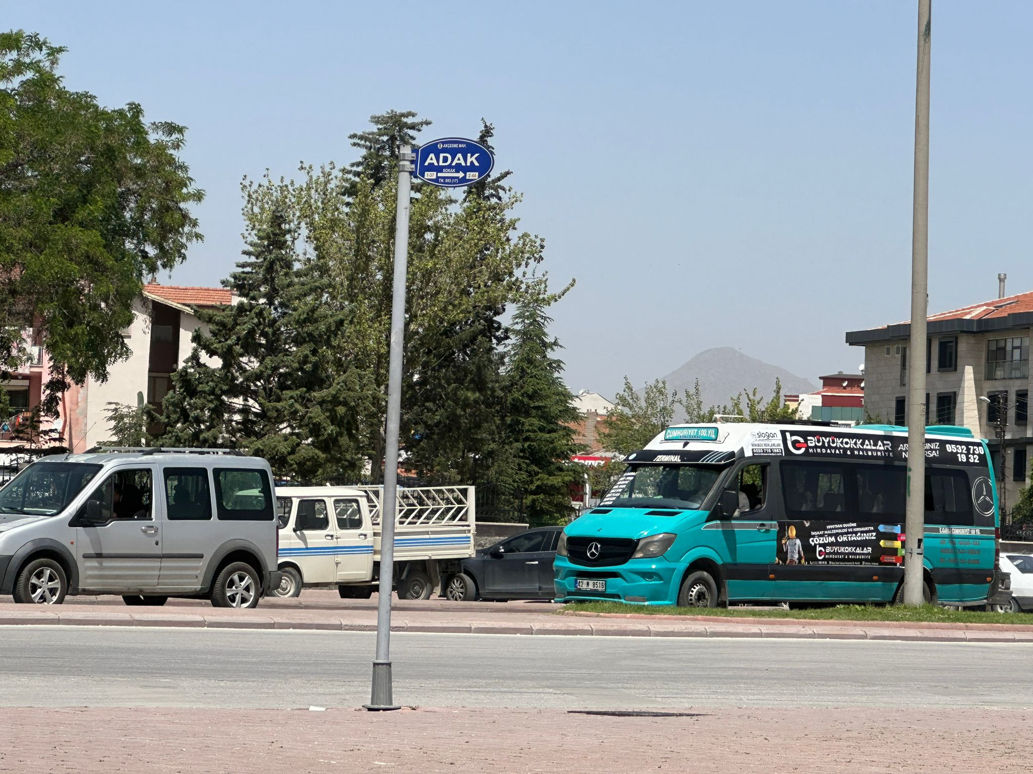 Okkalar Hırdavat Şehir İçi Minibüs/Dolmuş Giydirme Reklamları – Konya Minibüs Reklamları çalışması