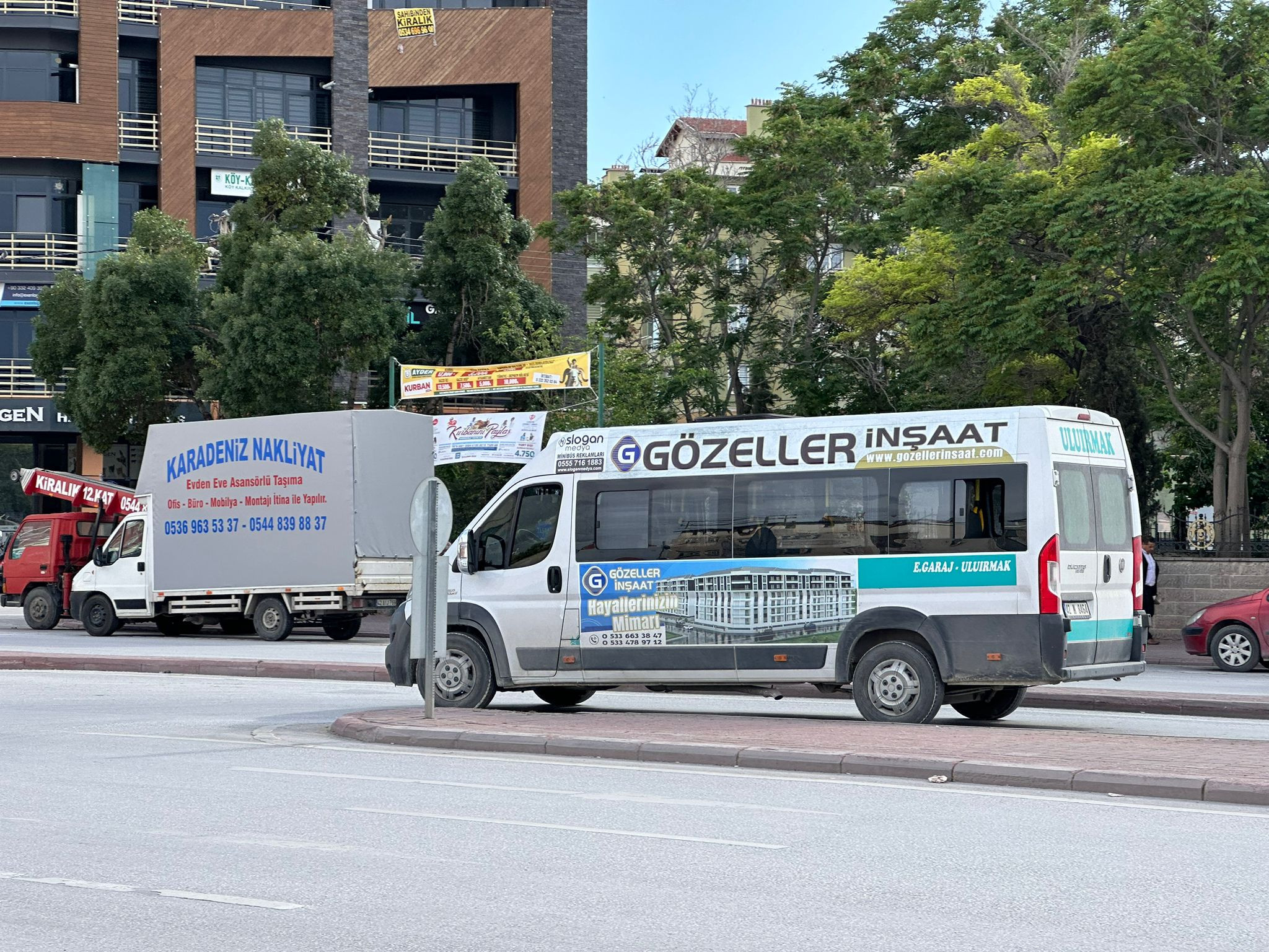 Gözeller İnşaat Şehir İçi Minibüs/Dolmuş Giydirme Reklamları – Konya Minibüs Reklamları çalışması