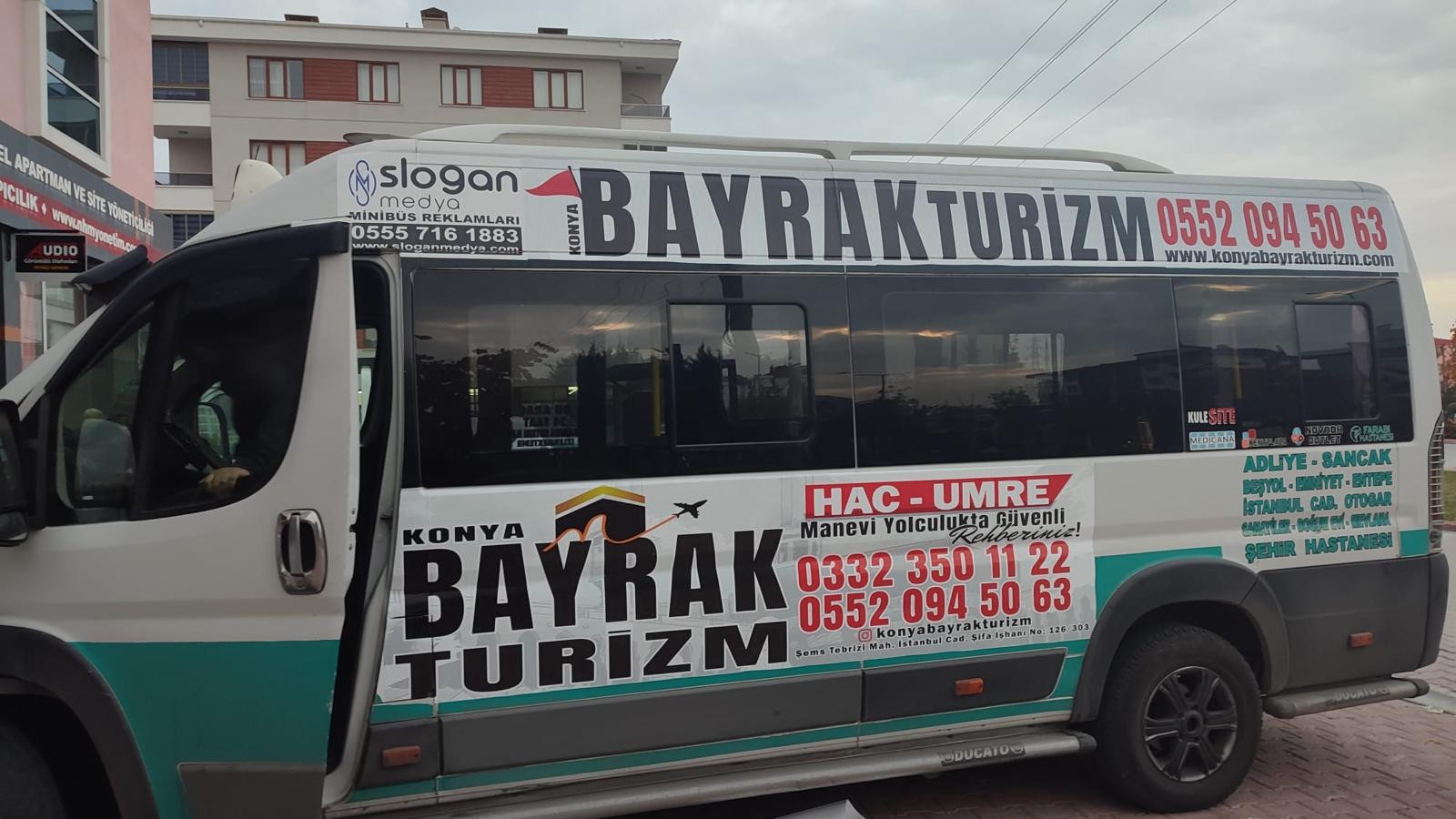 Bayrak Turizm Şehir İçi Minibüs/Dolmuş Giydirme Reklamları – Konya Minibüs Reklamları çalışması